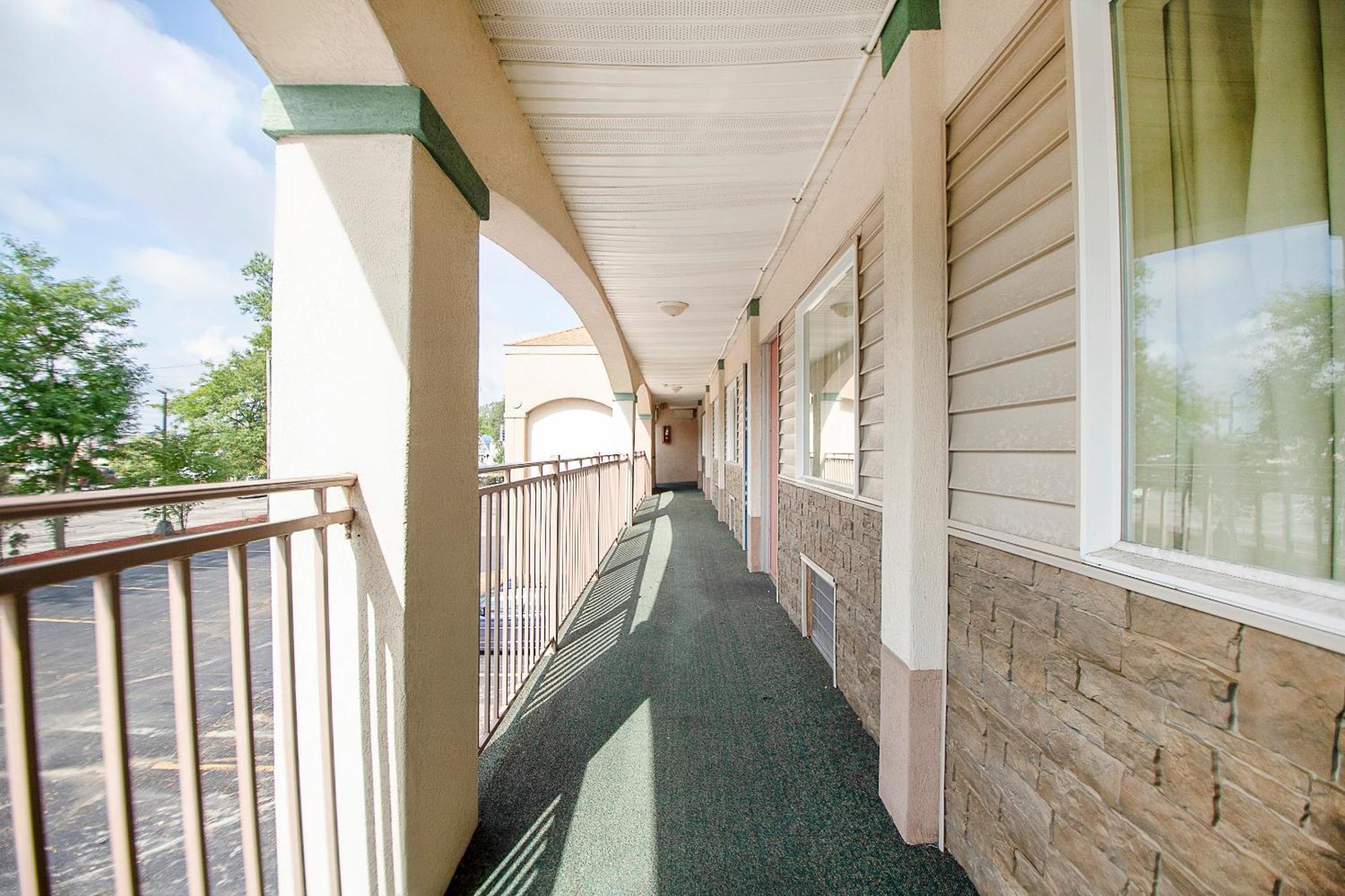 Hotel O Daylight Inn Elkhart I-90, In Eksteriør billede